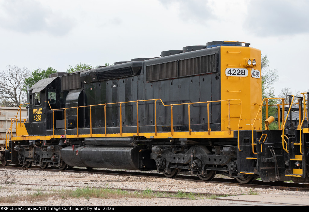 WAMX 4228